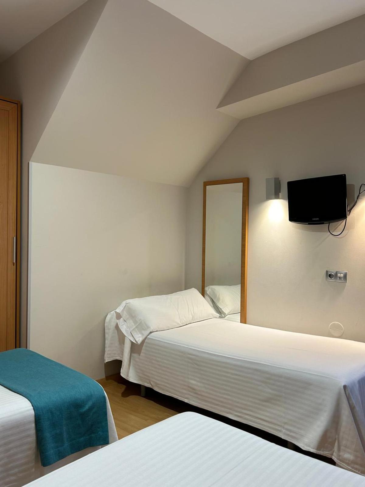 Hostal Aralar Aizoáin Kültér fotó
